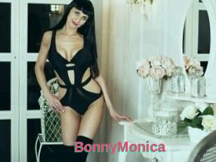 Bonny_Monica