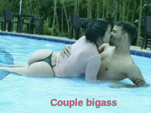 Couple_bigass