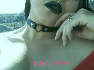 Dahlia_Priest