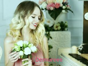 Demureee
