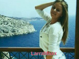 LarraMaxx