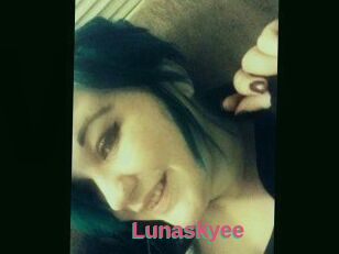 Lunaskyee