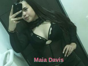 Maia_Davis