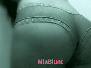MiaBlunt