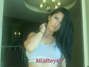 MiaReyes