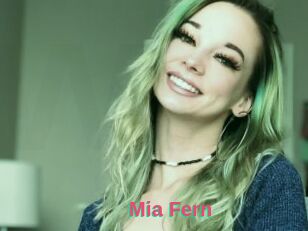 Mia_Fern