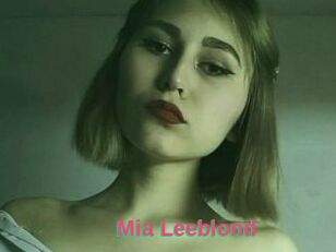 Mia_Leeblond