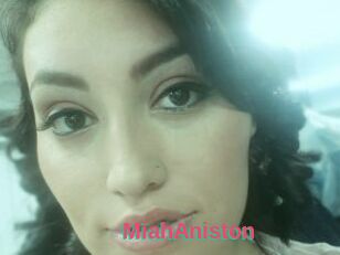 MiahAniston