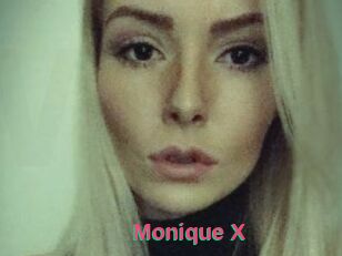 Monique_X