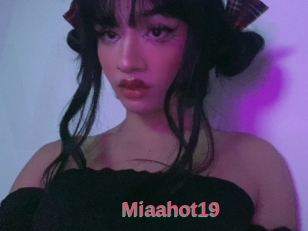 Miaahot19