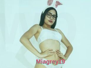 Miagrey19