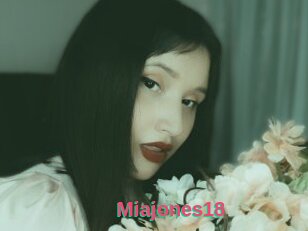 Miajones18
