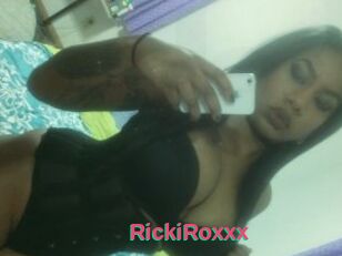 RickiRoxxx