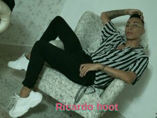 Ricardo_hoot