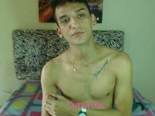 Tyronxx